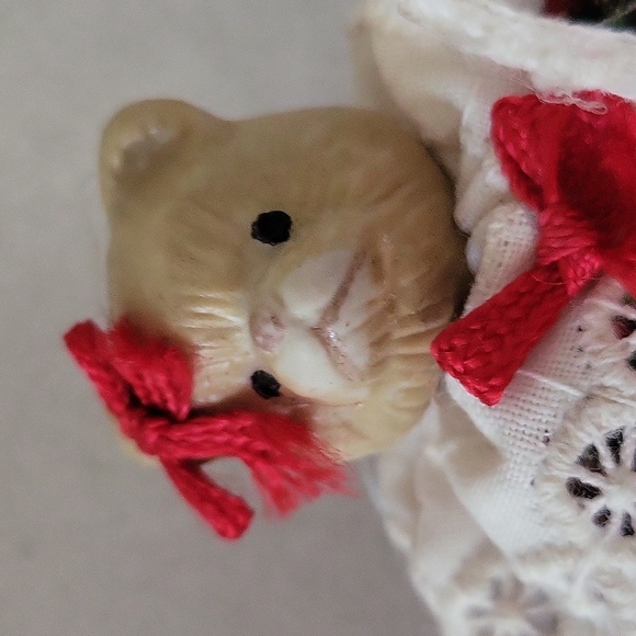 Dollhouse Miniature Bear - Picture 6 of 7